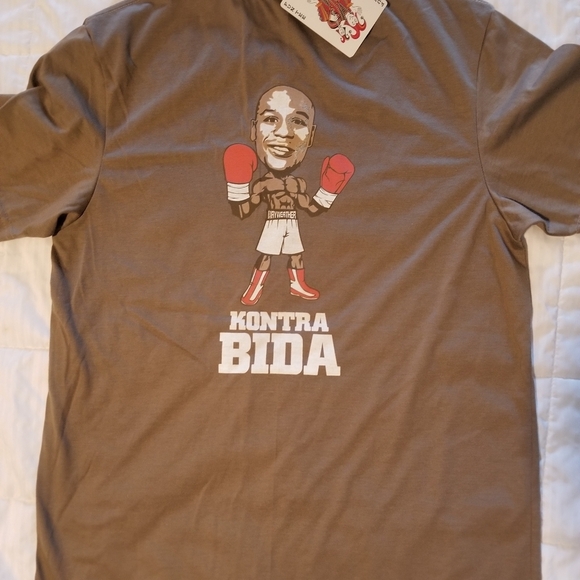 Fun Tee Manny vs Mayweather - Picture 3 of 3